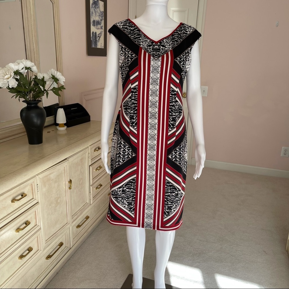 Maggy L Women’s Sleeveless V-neck Geometric Sheath  Midi Dress size 8 - Picture 5 of 14